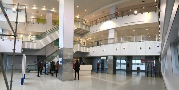 Visita de dirigentes sociales a nuevo Hospital